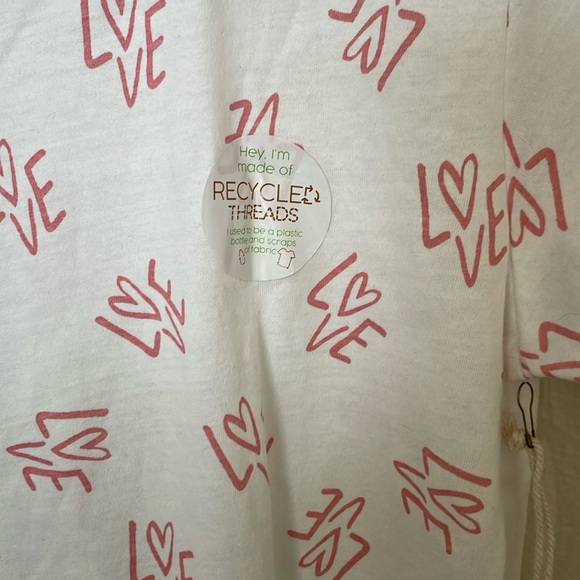 ❤️ NEW Recycle Threads Love Crop Tee ❤️ - Picture 3 of 9
